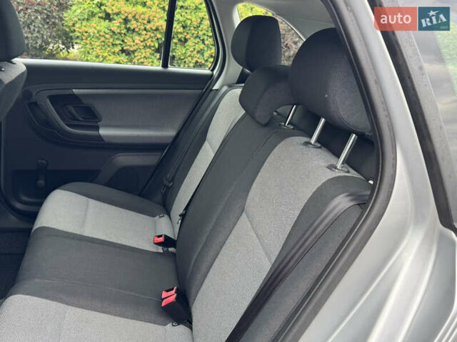 Сірий Шкода Фабія, об'ємом двигуна 1.39 л та пробігом 212 тис. км за 5800 $, фото 22 на Automoto.ua
