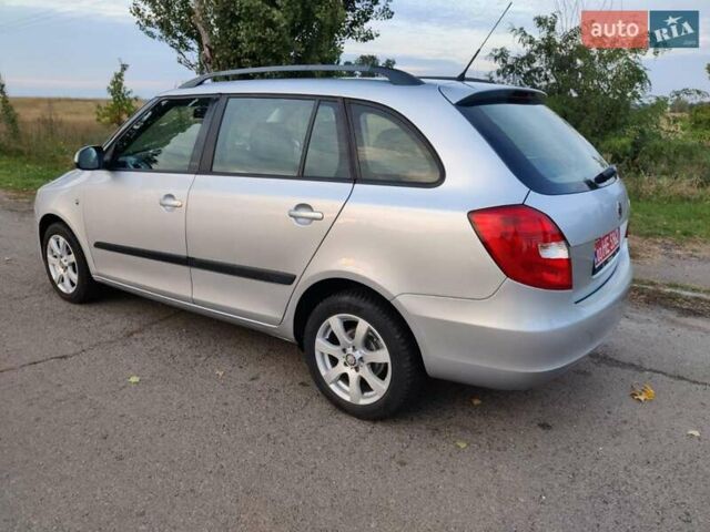 Серый Шкода Фабия, объемом двигателя 1.39 л и пробегом 175 тыс. км за 5900 $, фото 13 на Automoto.ua