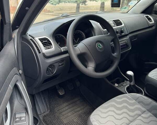 Сірий Шкода Фабія, об'ємом двигуна 1.6 л та пробігом 204 тис. км за 6100 $, фото 6 на Automoto.ua