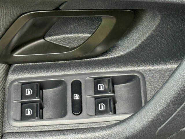 Серый Шкода Фабия, объемом двигателя 1.2 л и пробегом 147 тыс. км за 7400 $, фото 14 на Automoto.ua