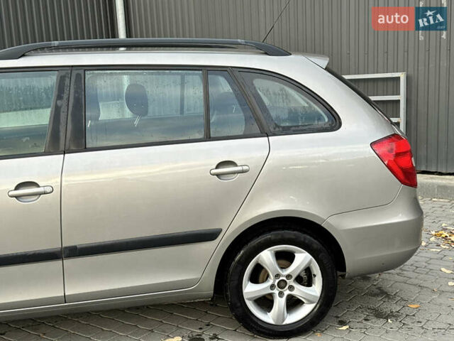 Сірий Шкода Фабія, об'ємом двигуна 1.2 л та пробігом 206 тис. км за 7200 $, фото 5 на Automoto.ua