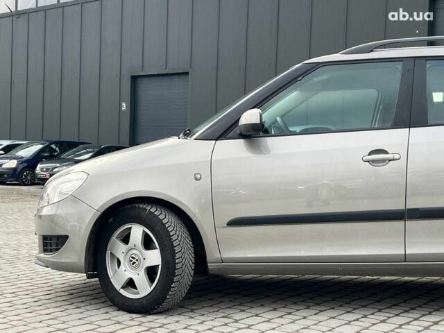 Серый Шкода Фабия, объемом двигателя 1.2 л и пробегом 208 тыс. км за 6990 $, фото 3 на Automoto.ua