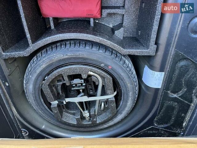 Сірий Шкода Фабія, об'ємом двигуна 1.39 л та пробігом 165 тис. км за 5500 $, фото 19 на Automoto.ua