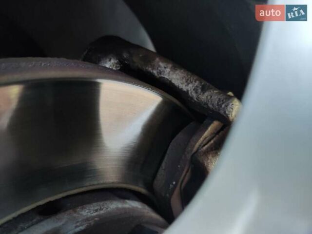 Серый Шкода Фабия, объемом двигателя 1.39 л и пробегом 175 тыс. км за 5900 $, фото 38 на Automoto.ua