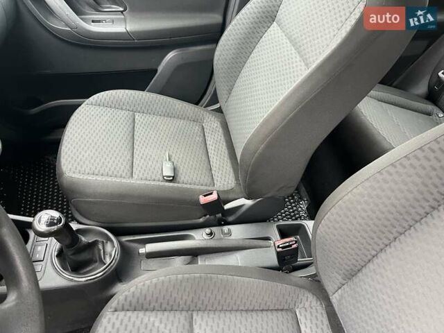 Серый Шкода Фабия, объемом двигателя 1.4 л и пробегом 165 тыс. км за 5800 $, фото 38 на Automoto.ua