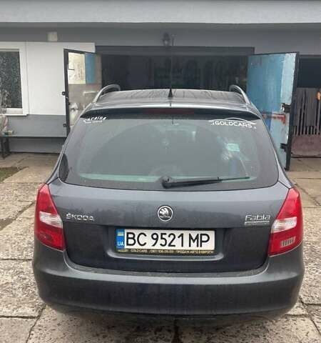 Сірий Шкода Фабія, об'ємом двигуна 1.2 л та пробігом 243 тис. км за 5200 $, фото 4 на Automoto.ua