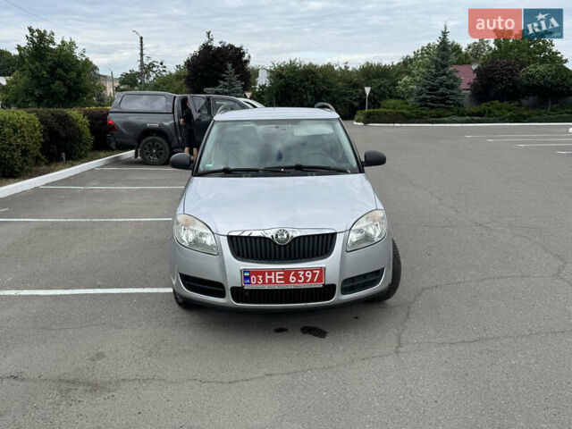 Сірий Шкода Фабія, об'ємом двигуна 1.39 л та пробігом 212 тис. км за 5800 $, фото 1 на Automoto.ua
