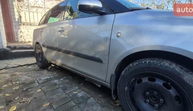 Шкода Фабия 2010 в Борисполе на Automoto.ua Серый Шкода Фабия, объемом двигателя 1.2 л и пробегом 311 тыс. км за 4500 $, фото 1 на Automoto.ua