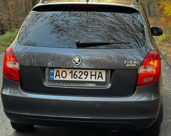 Серый Шкода Фабия, объемом двигателя 1.39 л и пробегом 316 тыс. км за 5600 $, фото 8 на Automoto.ua