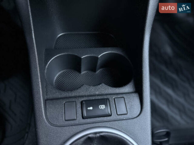 Сірий Шкода Фабія, об'ємом двигуна 0 л та пробігом 170 тис. км за 6000 $, фото 31 на Automoto.ua