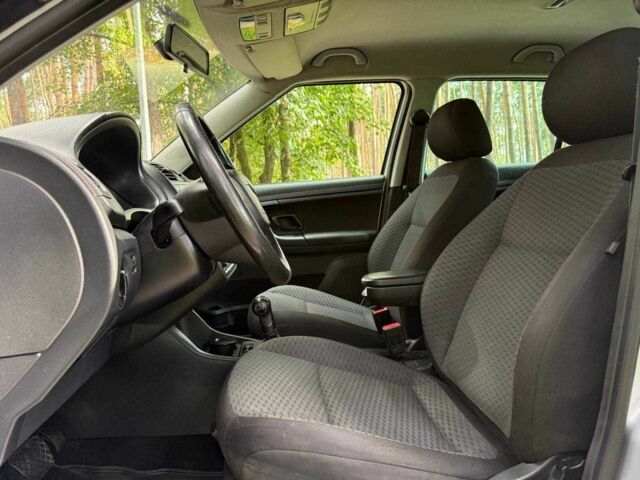 Серый Шкода Фабия, объемом двигателя 1.2 л и пробегом 147 тыс. км за 7400 $, фото 11 на Automoto.ua