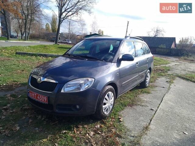 Серый Шкода Фабия, объемом двигателя 1.4 л и пробегом 167 тыс. км за 5999 $, фото 5 на Automoto.ua