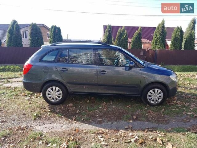 Серый Шкода Фабия, объемом двигателя 1.4 л и пробегом 167 тыс. км за 5999 $, фото 4 на Automoto.ua