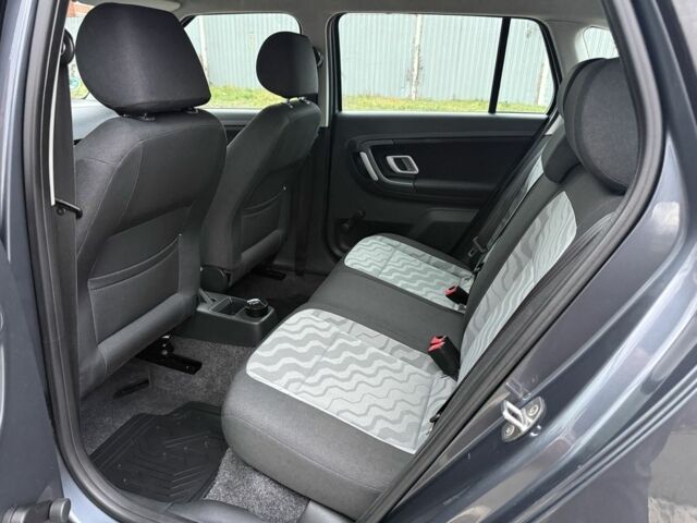 Сірий Шкода Фабія, об'ємом двигуна 0 л та пробігом 170 тис. км за 6000 $, фото 16 на Automoto.ua