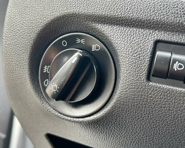 Сірий Шкода Фабія, об'ємом двигуна 1.2 л та пробігом 184 тис. км за 6100 $, фото 23 на Automoto.ua