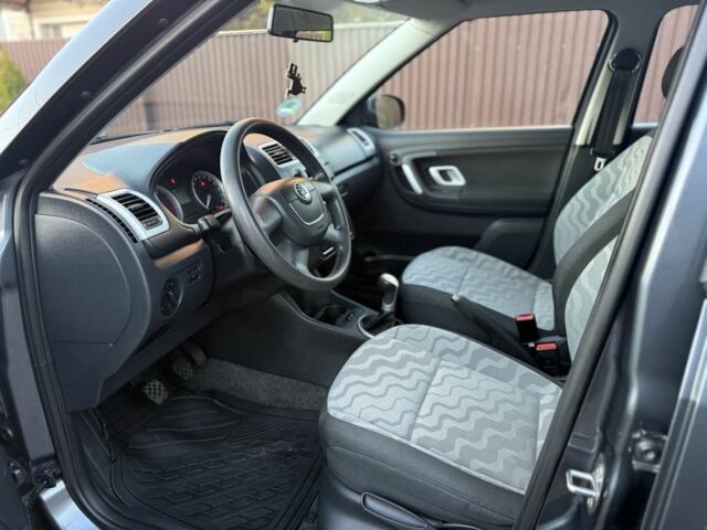 Сірий Шкода Фабія, об'ємом двигуна 0 л та пробігом 170 тис. км за 6000 $, фото 9 на Automoto.ua