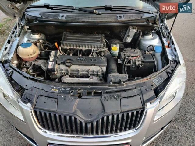 Серый Шкода Фабия, объемом двигателя 1.39 л и пробегом 175 тыс. км за 5900 $, фото 15 на Automoto.ua