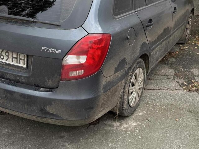 Шкода Фабия 2010 в Ружине на Automoto.ua Серый Шкода Фабия, объемом двигателя 1.2 л и пробегом 2 тыс. км за 4900 $, фото 2 на Automoto.ua