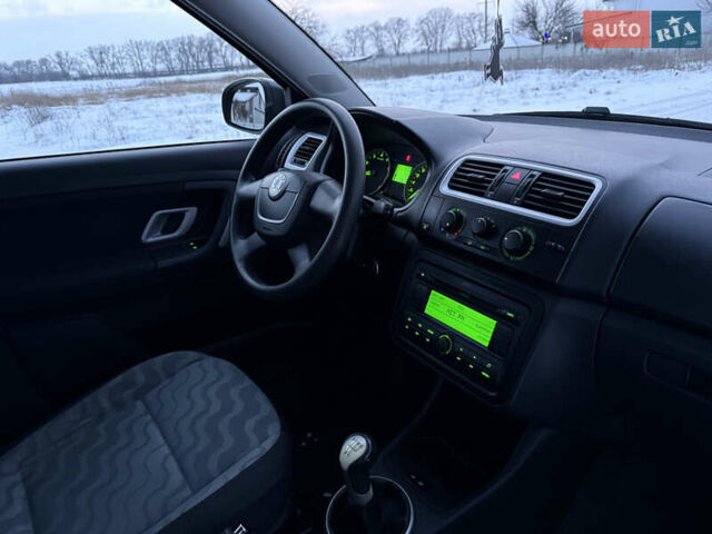 Серый Шкода Фабия, объемом двигателя 0 л и пробегом 170 тыс. км за 6000 $, фото 29 на Automoto.ua