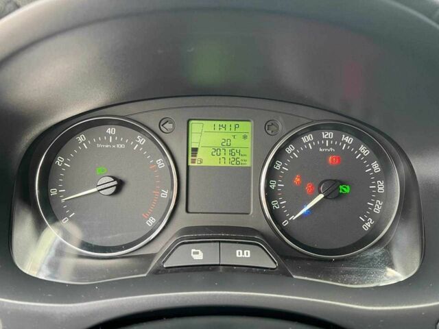 Серый Шкода Фабия, объемом двигателя 1.2 л и пробегом 208 тыс. км за 6990 $, фото 21 на Automoto.ua