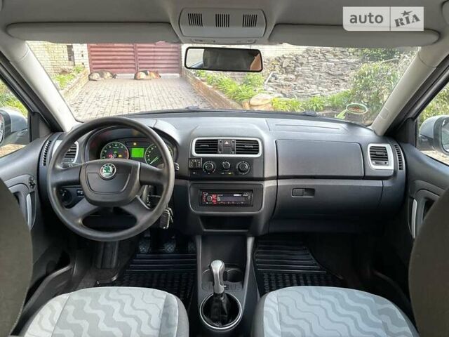 Шкода Фабия 2010 в Виннице на Automoto.ua Серый Шкода Фабия, объемом двигателя 1.4 л и пробегом 110 тыс. км за 6599 $, фото 74 на Automoto.ua