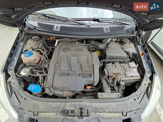 Серый Шкода Фабия, объемом двигателя 1.2 л и пробегом 190 тыс. км за 4450 $, фото 8 на Automoto.ua