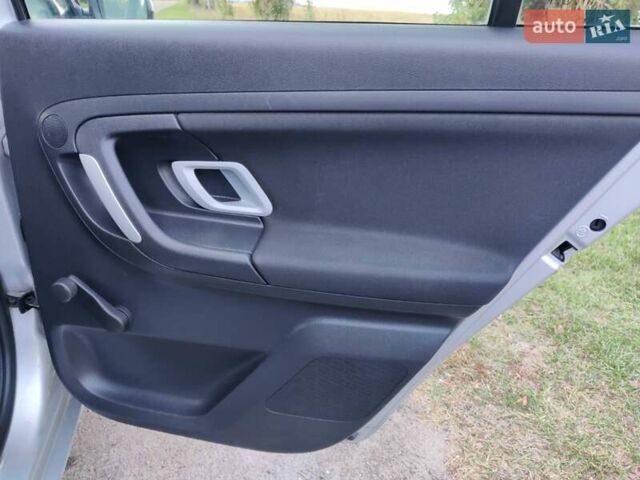 Серый Шкода Фабия, объемом двигателя 1.39 л и пробегом 179 тыс. км за 5750 $, фото 32 на Automoto.ua