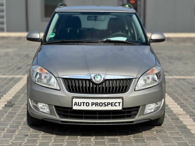Серый Шкода Фабия, объемом двигателя 1.4 л и пробегом 191 тыс. км за 6200 $, фото 1 на Automoto.ua