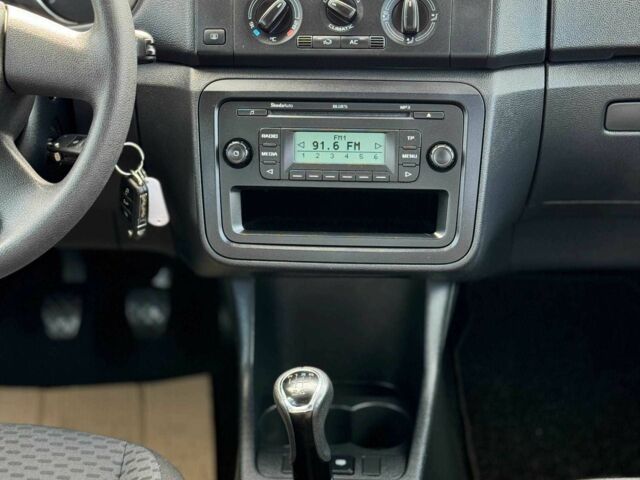 Серый Шкода Фабия, объемом двигателя 1.4 л и пробегом 191 тыс. км за 6200 $, фото 7 на Automoto.ua