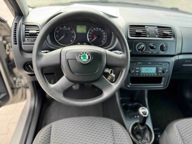 Серый Шкода Фабия, объемом двигателя 1.4 л и пробегом 191 тыс. км за 6200 $, фото 11 на Automoto.ua