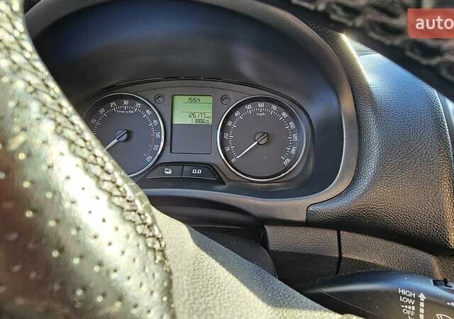 Серый Шкода Фабия, объемом двигателя 1.6 л и пробегом 202 тыс. км за 5200 $, фото 11 на Automoto.ua