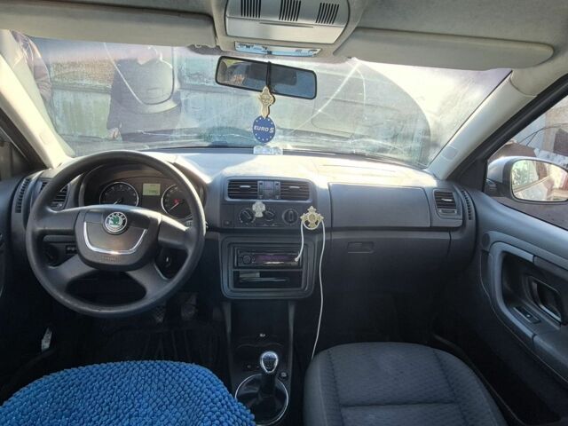 Шкода Фабия 2010 в Борисполе на Automoto.ua Серый Шкода Фабия, объемом двигателя 1.2 л и пробегом 311 тыс. км за 4500 $, фото 4 на Automoto.ua