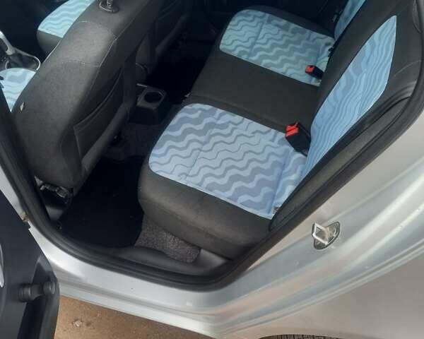 Сірий Шкода Фабія, об'ємом двигуна 1.6 л та пробігом 156 тис. км за 5750 $, фото 13 на Automoto.ua