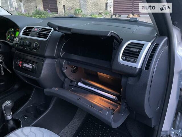 Шкода Фабия 2010 в Виннице на Automoto.ua Серый Шкода Фабия, объемом двигателя 1.4 л и пробегом 110 тыс. км за 6599 $, фото 118 на Automoto.ua