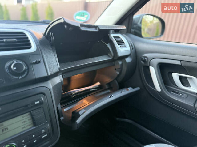 Сірий Шкода Фабія, об'ємом двигуна 0 л та пробігом 170 тис. км за 6000 $, фото 33 на Automoto.ua