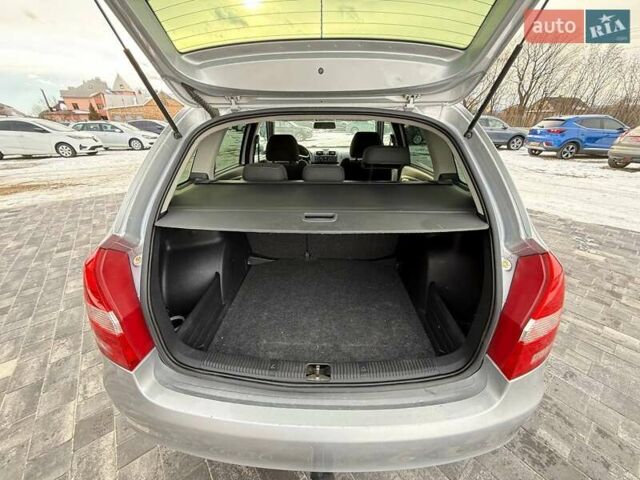 Сірий Шкода Фабія, об'ємом двигуна 1.6 л та пробігом 248 тис. км за 5999 $, фото 24 на Automoto.ua