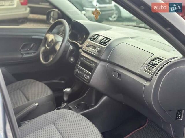 Сірий Шкода Фабія, об'ємом двигуна 1.2 л та пробігом 299 тис. км за 5300 $, фото 7 на Automoto.ua