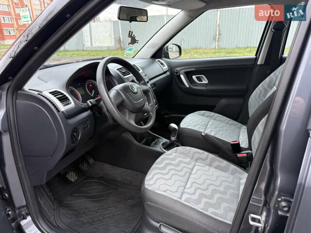 Серый Шкода Фабия, объемом двигателя 0 л и пробегом 170 тыс. км за 6000 $, фото 11 на Automoto.ua