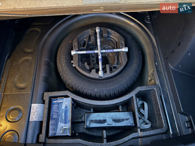 Серый Шкода Фабия, объемом двигателя 0 л и пробегом 170 тыс. км за 6000 $, фото 37 на Automoto.ua