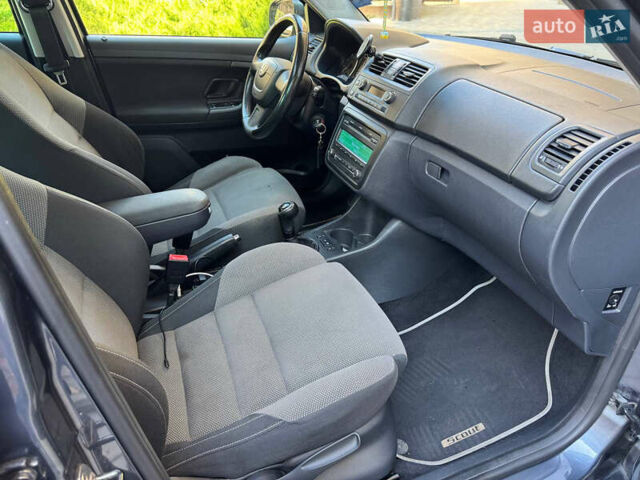 Шкода Фабия 2010 в Одессе на Automoto.ua Серый Шкода Фабия, объемом двигателя 1.2 л и пробегом 260 тыс. км за 5800 $, фото 24 на Automoto.ua