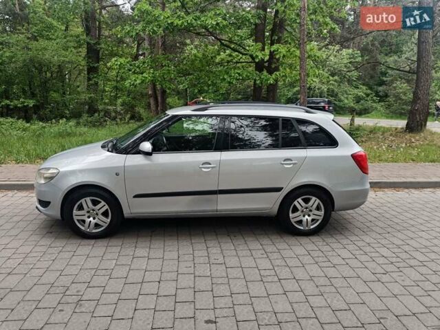 Сірий Шкода Фабія, об'ємом двигуна 1.6 л та пробігом 335 тис. км за 5300 $, фото 3 на Automoto.ua