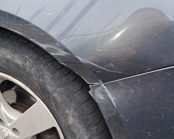 Серый Шкода Фабия, объемом двигателя 1.2 л и пробегом 190 тыс. км за 4450 $, фото 10 на Automoto.ua