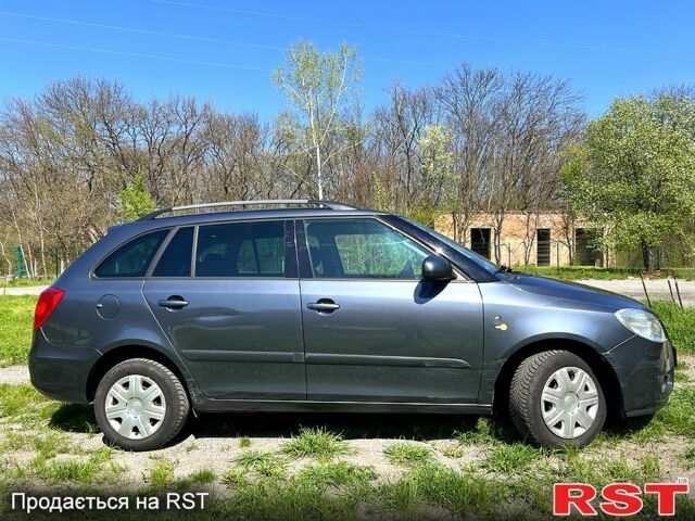 Сірий Шкода Фабія, об'ємом двигуна 1.4 л та пробігом 218 тис. км за 5800 $, фото 3 на Automoto.ua