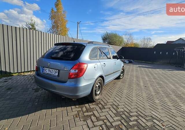 Серый Шкода Фабия, объемом двигателя 1.6 л и пробегом 202 тыс. км за 5200 $, фото 6 на Automoto.ua
