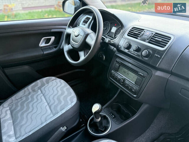 Сірий Шкода Фабія, об'ємом двигуна 0 л та пробігом 170 тис. км за 6000 $, фото 38 на Automoto.ua