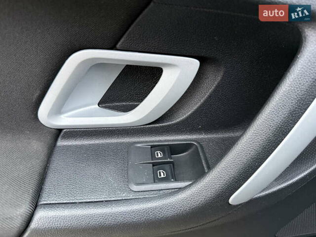 Серый Шкода Фабия, объемом двигателя 0 л и пробегом 170 тыс. км за 6000 $, фото 13 на Automoto.ua