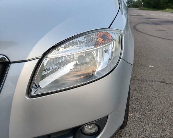 Серый Шкода Фабия, объемом двигателя 1.39 л и пробегом 175 тыс. км за 5900 $, фото 31 на Automoto.ua