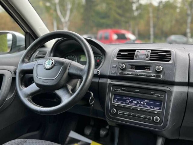 Сірий Шкода Фабія, об'ємом двигуна 1.6 л та пробігом 335 тис. км за 5550 $, фото 17 на Automoto.ua