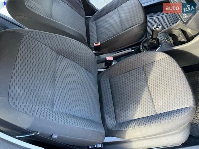 Серый Шкода Фабия, объемом двигателя 1.4 л и пробегом 165 тыс. км за 5800 $, фото 28 на Automoto.ua