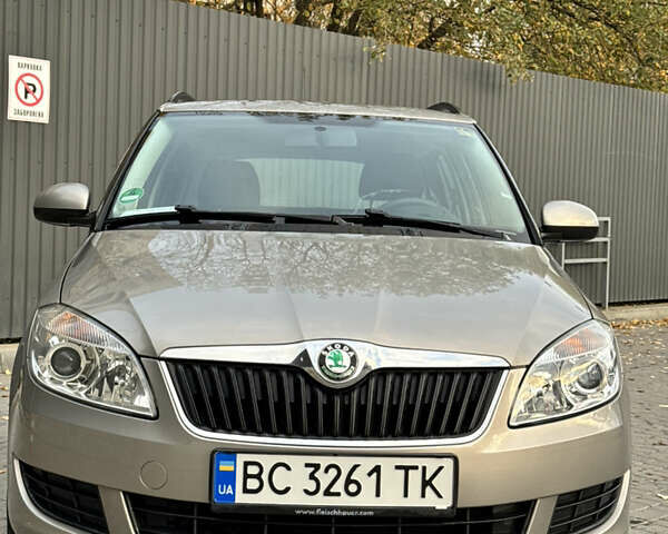 Сірий Шкода Фабія, об'ємом двигуна 1.2 л та пробігом 206 тис. км за 7200 $, фото 2 на Automoto.ua